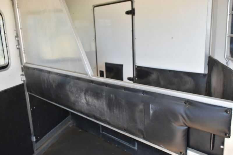 Used 2005 Silver Star 2HGNLQ 2 Horse Trailer with 4′ Short Wall image 18