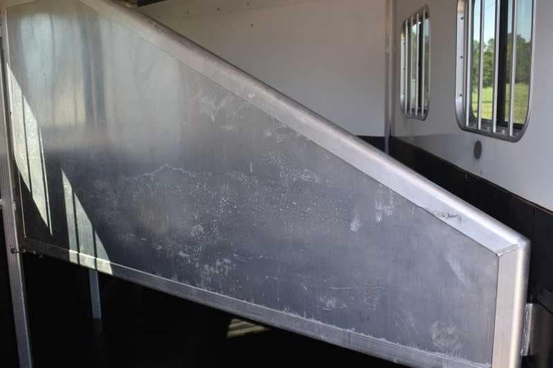 Used 2013 Exiss 6300 3 Horse Gooseneck image 9