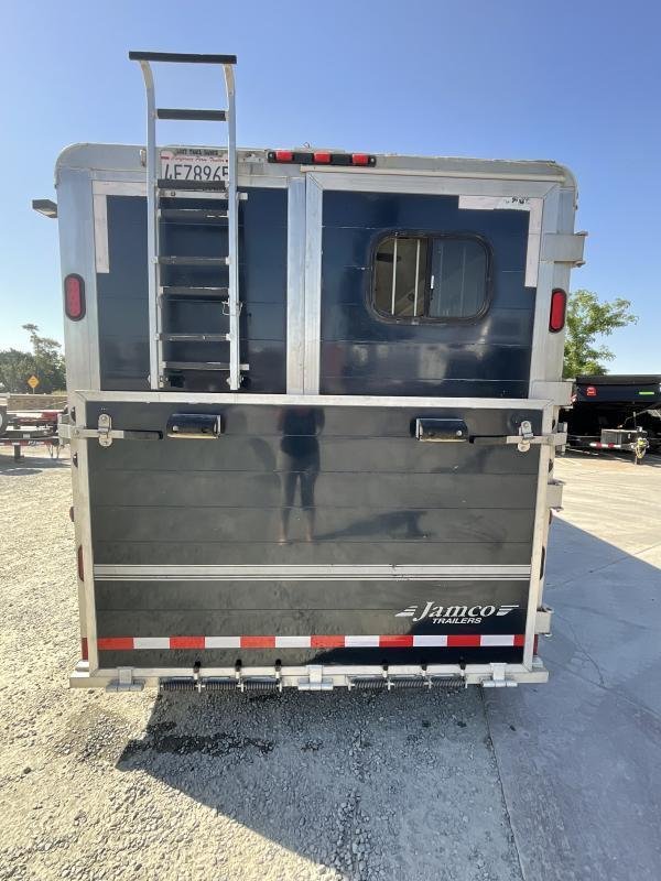 2005 Jamco 4 Horse Gooseneck Trailer image 6