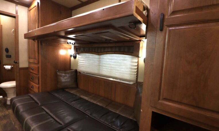2019 Lakota Bighorn 6 Horse Side Load Trailer image 34