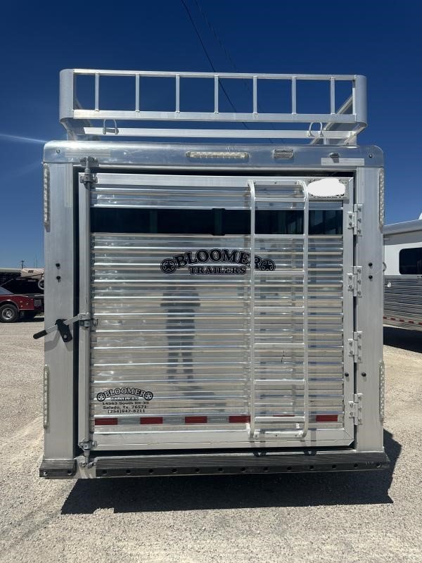 2020 Bloomer 4 Horse Stock Combo Trainer Tack Horse Trailer image 1