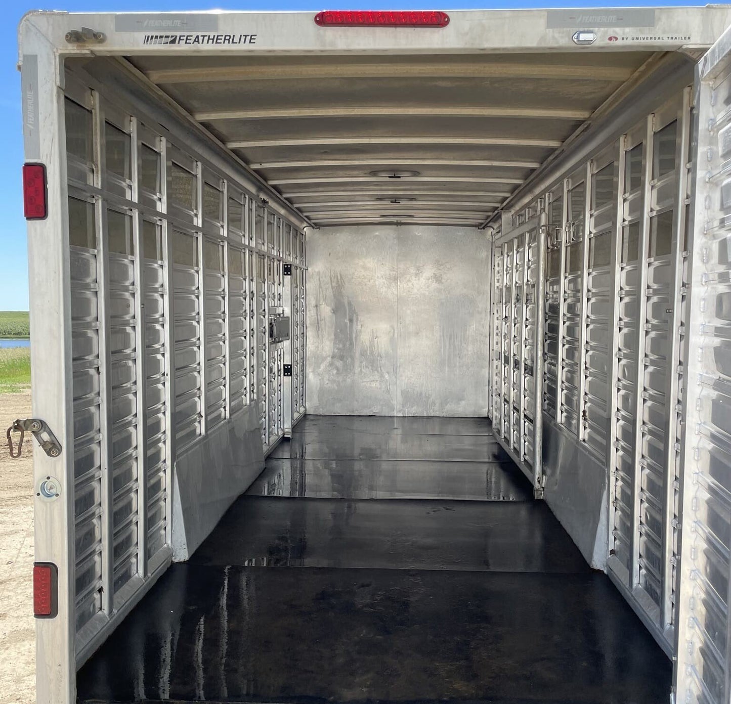 Used 2010 Featherlite 24FT Stock Combo – 2 Compartments image 11
