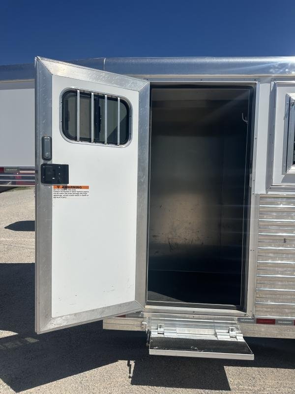 2020 Bloomer 4 Horse Stock Combo Trainer Tack Horse Trailer image 3