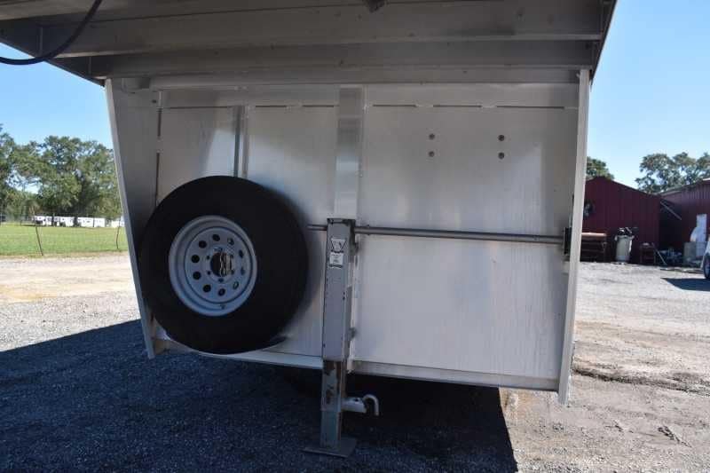Used 2013 Exiss 6300 3 Horse Gooseneck image 3
