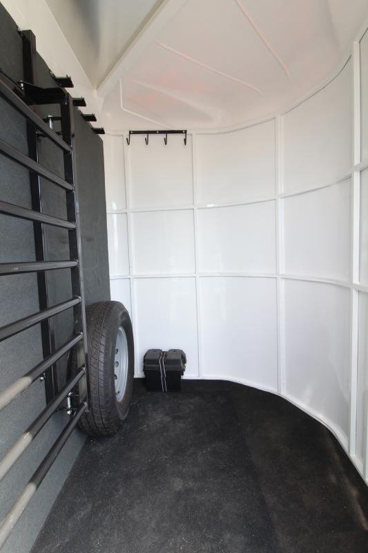 2019 Trails West Manufacturing Classic II 4 Horse Trailer image 3