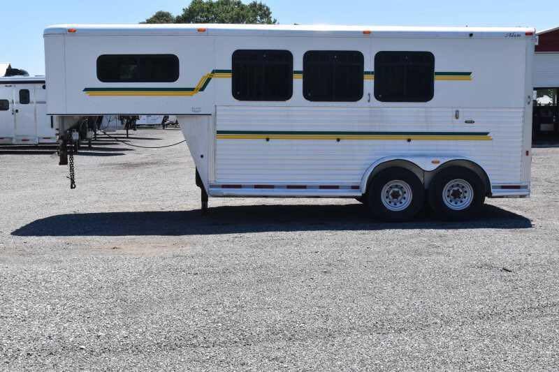 2006 Adam 7302 3 Horse Trailer image 5