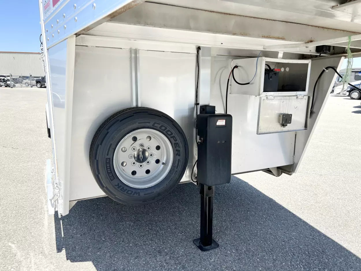 2015 Sooner 6 Horse Gooseneck image 23