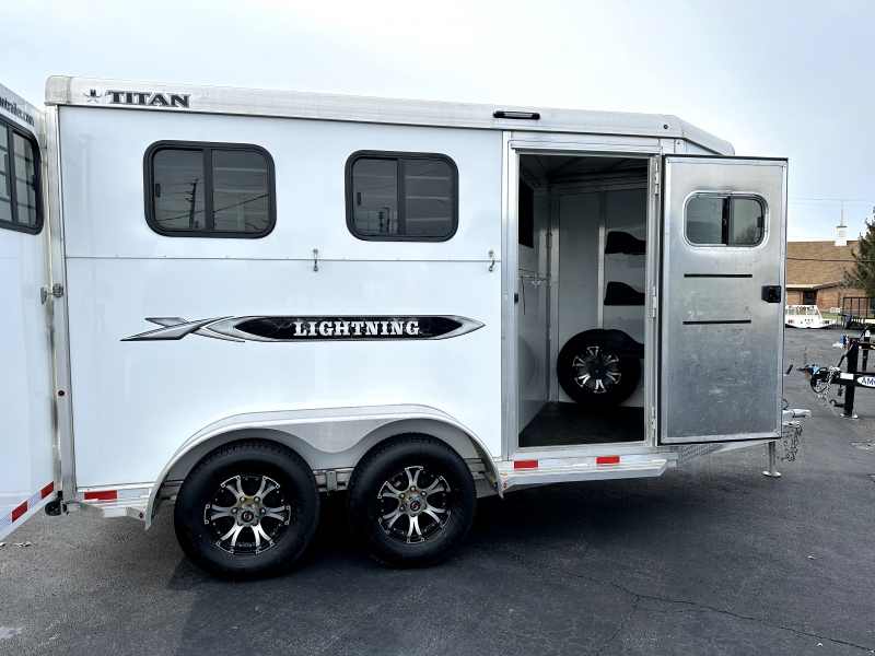 2021 Titan 2 Horse Trailer image 7
