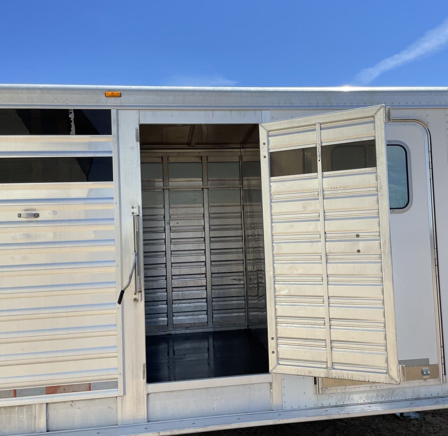 Used 2010 Featherlite 24FT Stock Combo – 2 Compartments image 16