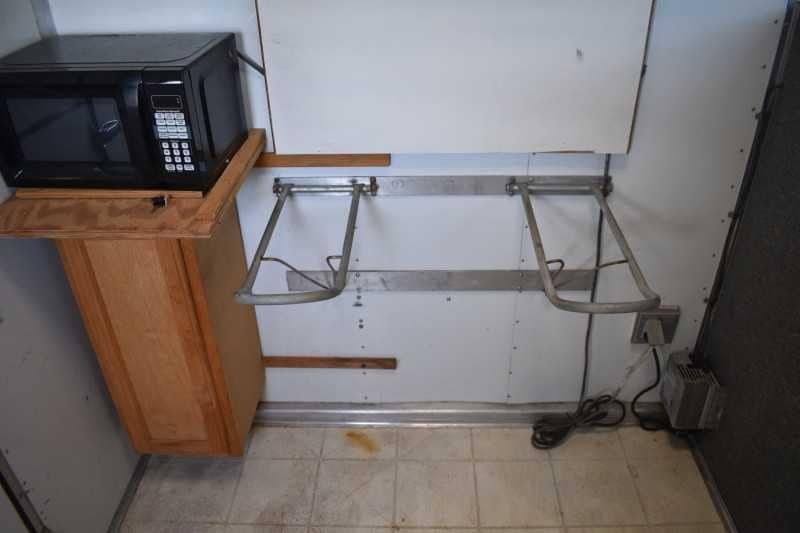 Used 1998 Silver Star 2HGN 2 Horse Trailer with 6′ Short Wall image 7