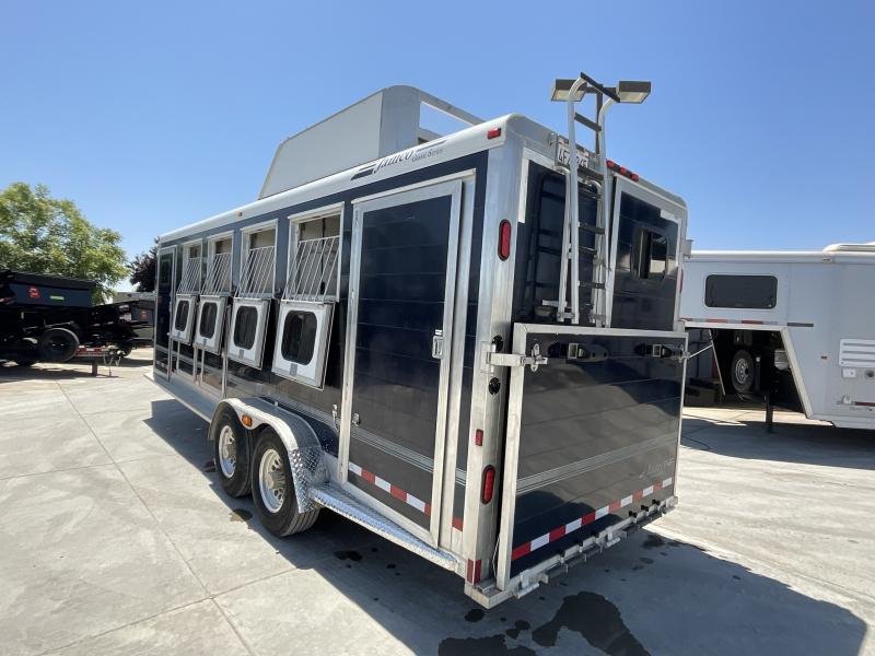 2005 Jamco 4 Horse Gooseneck Trailer image 4
