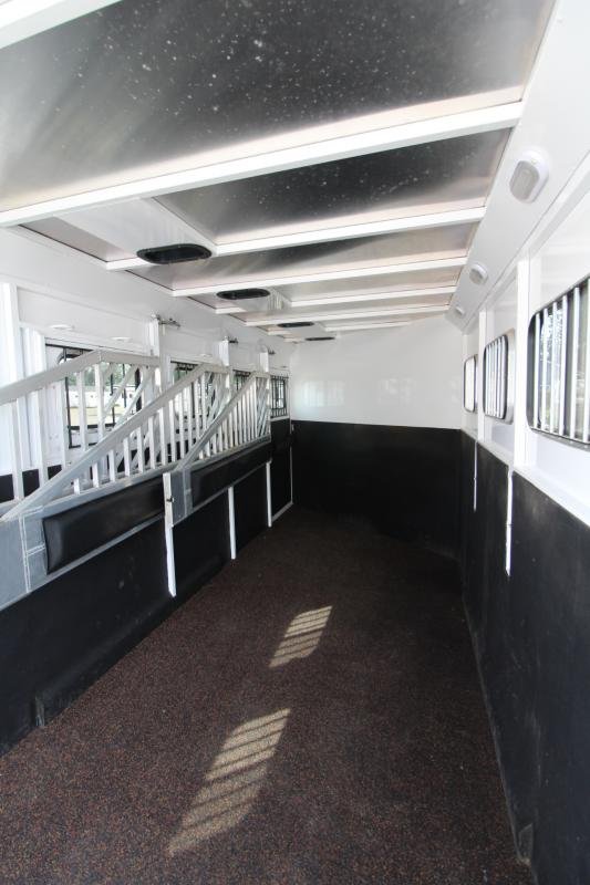 2019 Trails West Manufacturing Classic II 4 Horse Trailer image 10