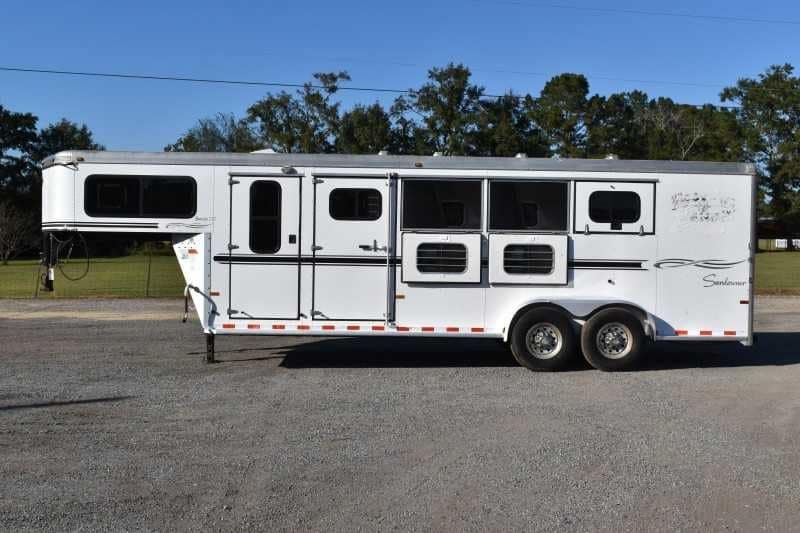 Used 2005 Sundowner 4HGN 4 Horse Trailer image 2