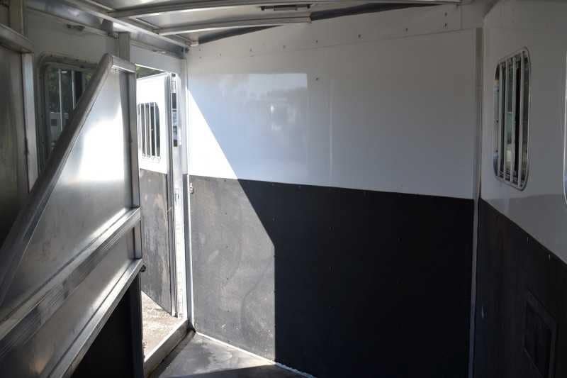 Used 2013 Exiss 6300 3 Horse Gooseneck image 11