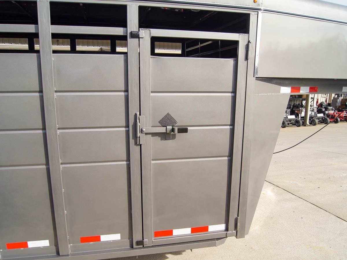 20ft Charcoal Gooseneck Livestock Cattle Trailer (2) 7K Axles image 15