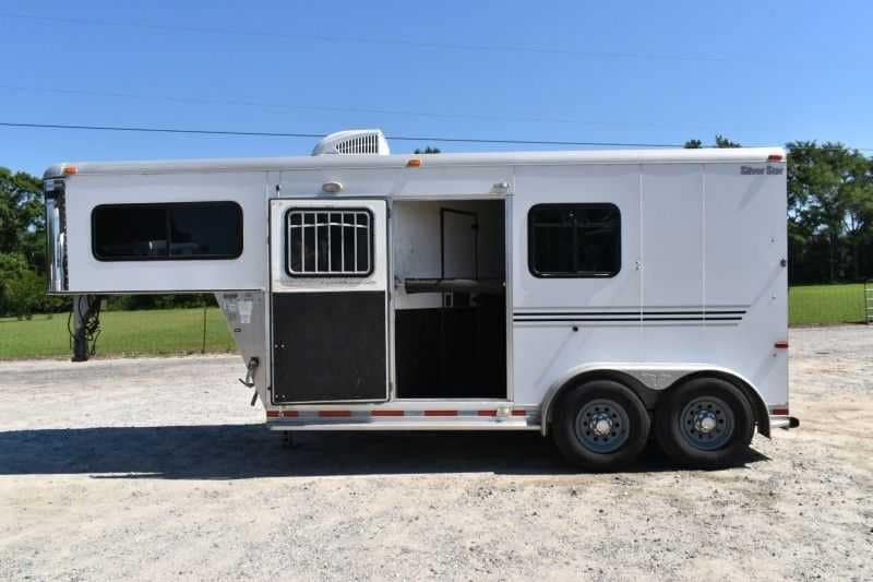 Used 2005 Silver Star 2HGNLQ 2 Horse Trailer with 4′ Short Wall image 4