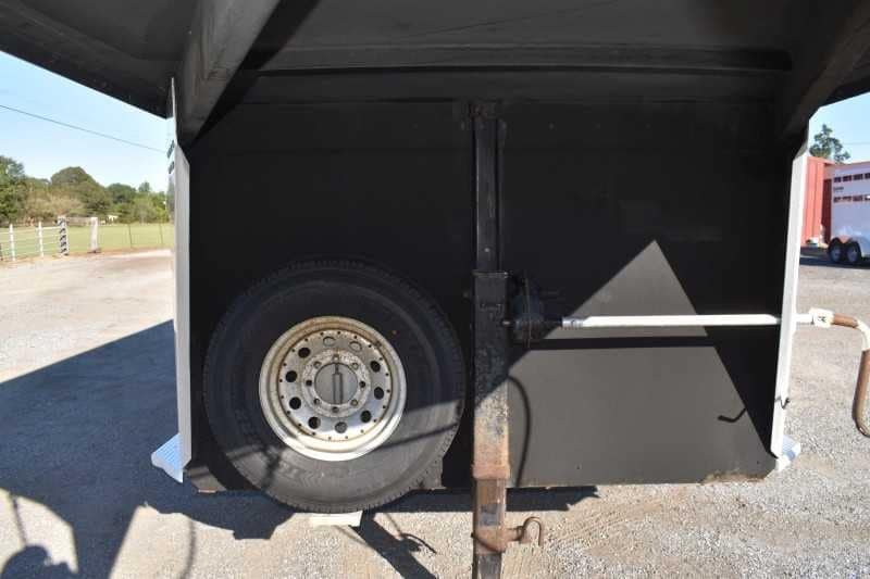 Used 2005 Sundowner 4HGN 4 Horse Trailer image 4