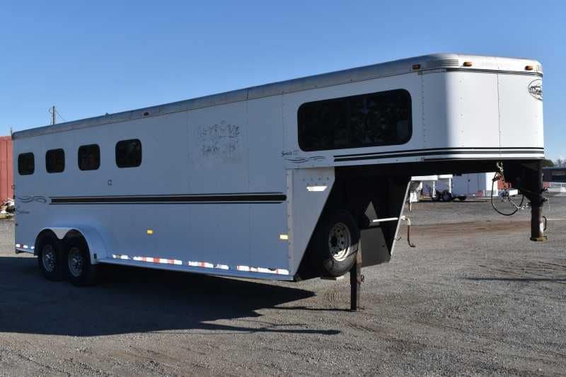 Used 2005 Sundowner 4HGN 4 Horse Trailer image 5