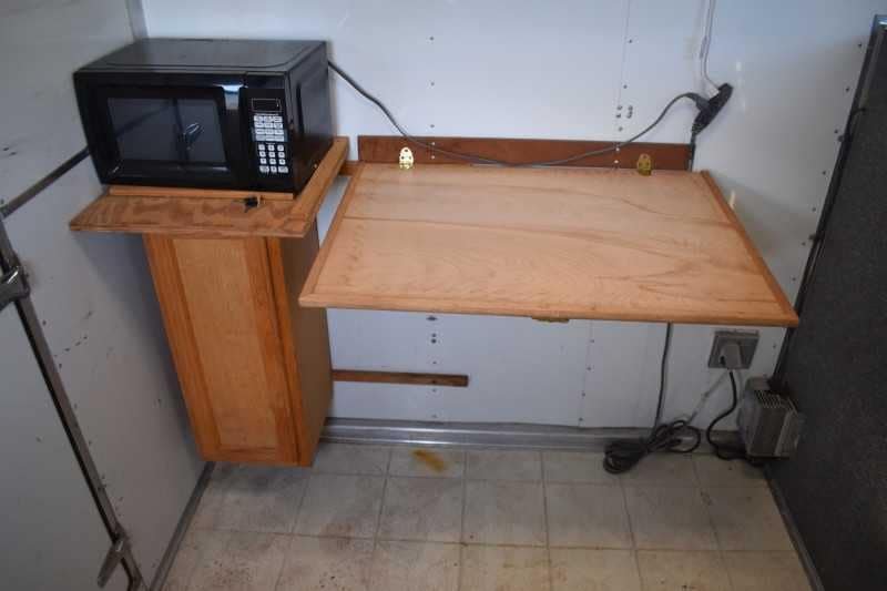Used 1998 Silver Star 2HGN 2 Horse Trailer with 6′ Short Wall image 8