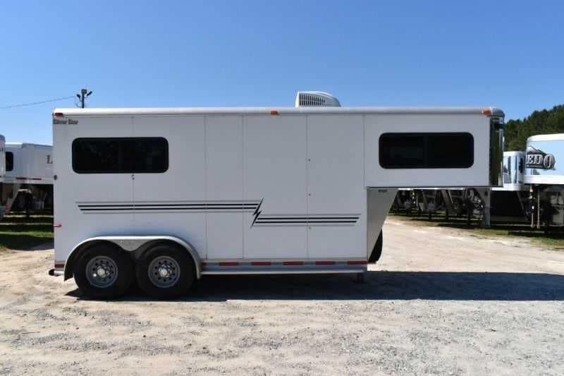 Used 2005 Silver Star 2HGNLQ 2 Horse Trailer with 4′ Short Wall image 12