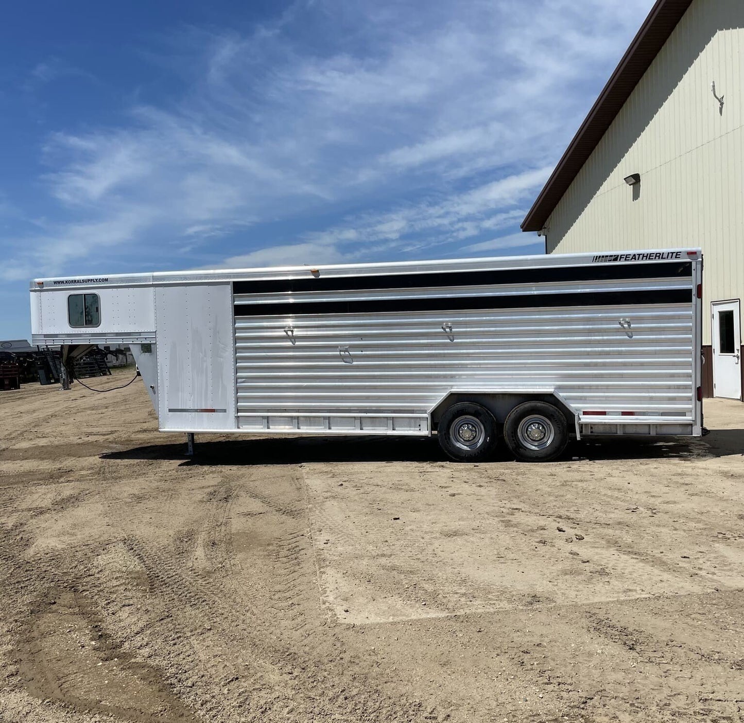Used 2010 Featherlite 24FT Stock Combo – 2 Compartments image 10