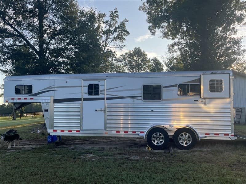 2019 4 Star 2+1 GN image 3