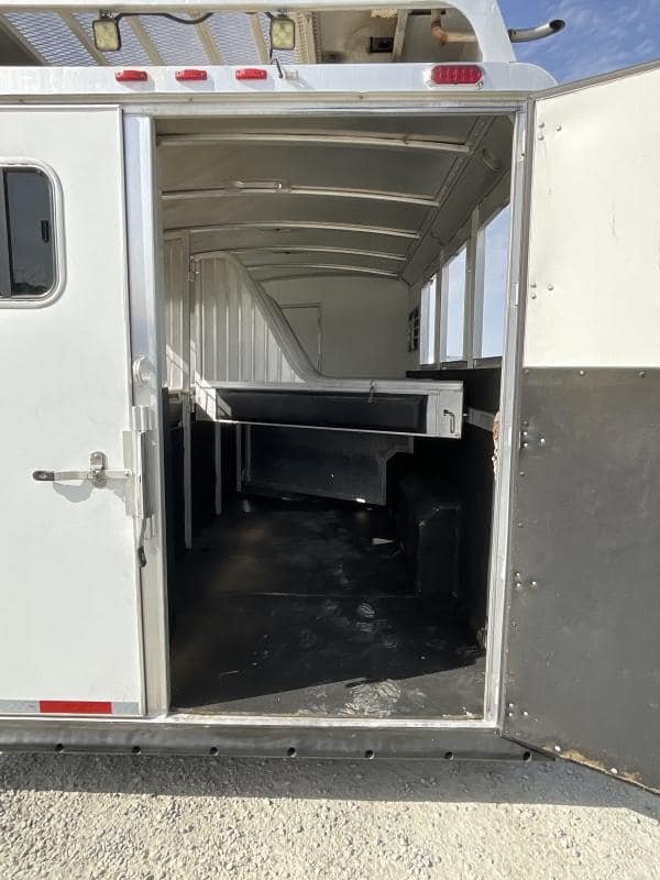 2008 4-Star Trailer 4 horse 12ft Outlaw LQ image 9