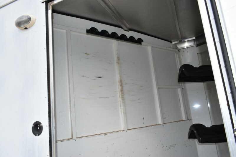2005 Sundowner Sunlite 2 Horse Trailer image 3