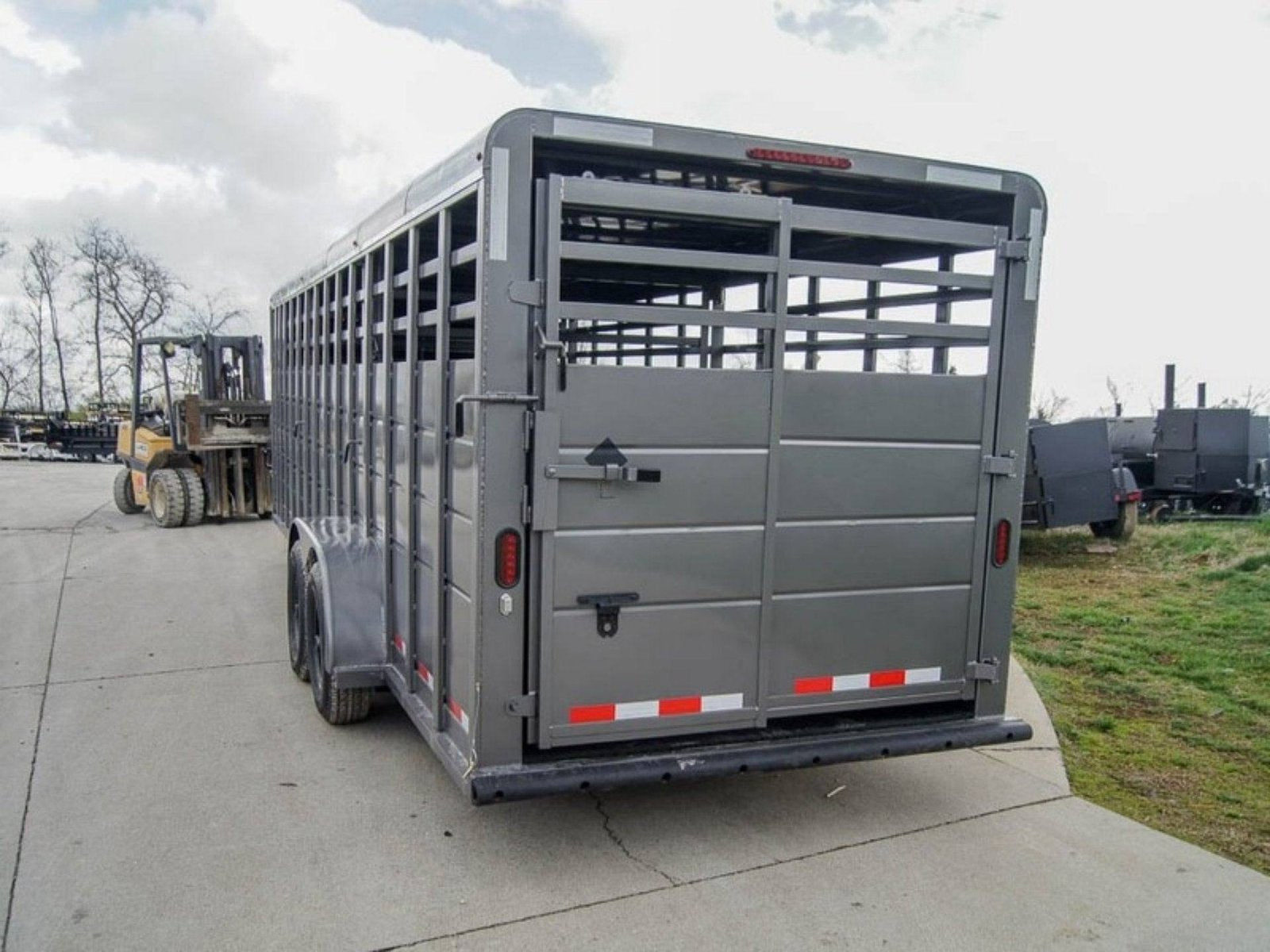 24ft Charcoal Gooseneck Livestock Trailer with Padded Floors (2) 7K Axles image 4