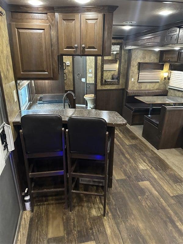 2014 Lakota Bighorn 8416, Generator, Couch, Dinette 17’ Shortwall, 4 Horse Trailer, 12′ Slide. image 24
