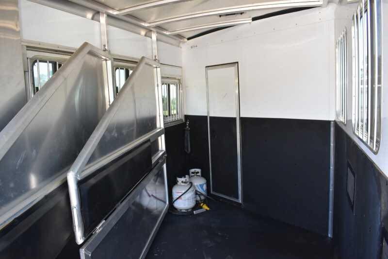 2017 Exiss Escape 7308LQ 3 Horse Trailer with 8′ Short Wall image 25