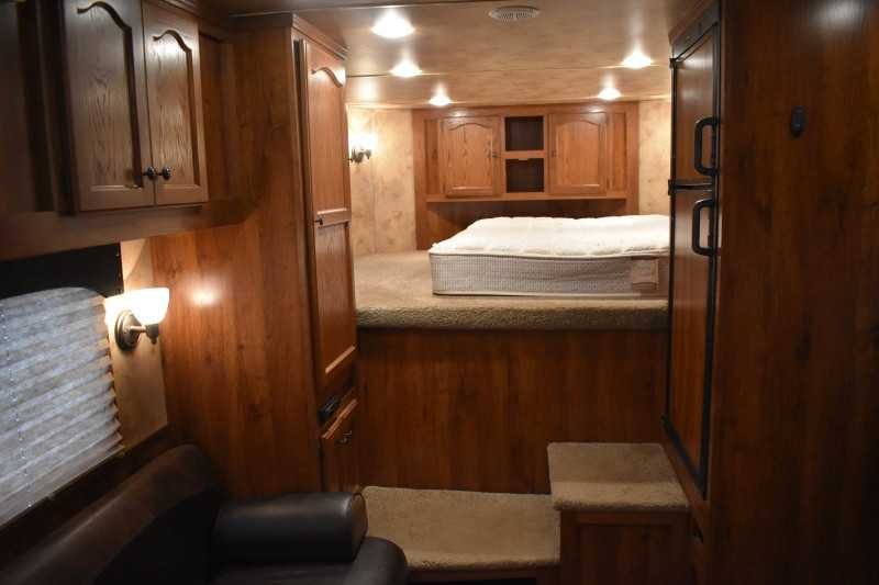 2013 Lakota Charger 8411LQ 4 Horse Trailer with 13′ Short Wall image 19