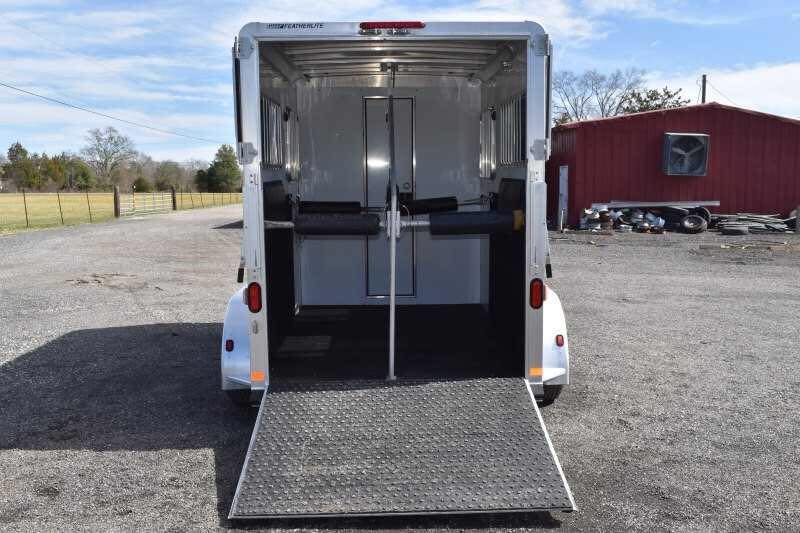 2005 Featherlite 2HST 2 Horse Trailer image 4