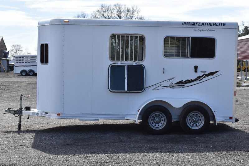 2005 Featherlite 2HST 2 Horse Trailer image 5