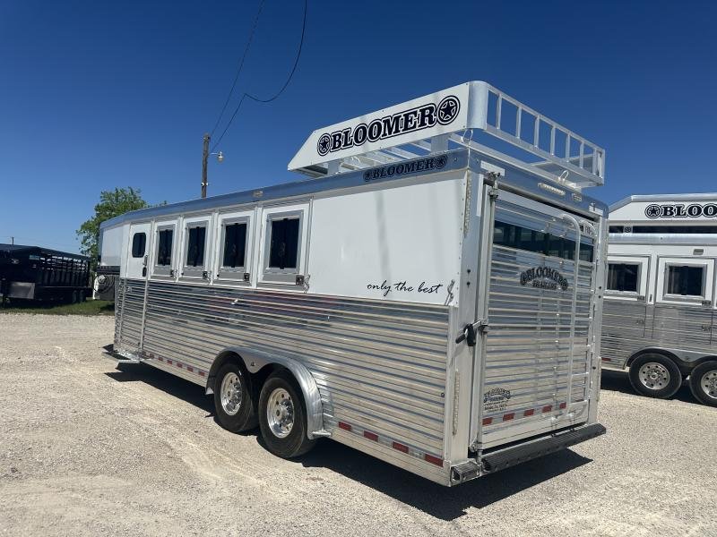 2020 Bloomer 4 Horse Stock Combo Trainer Tack Horse Trailer image 6