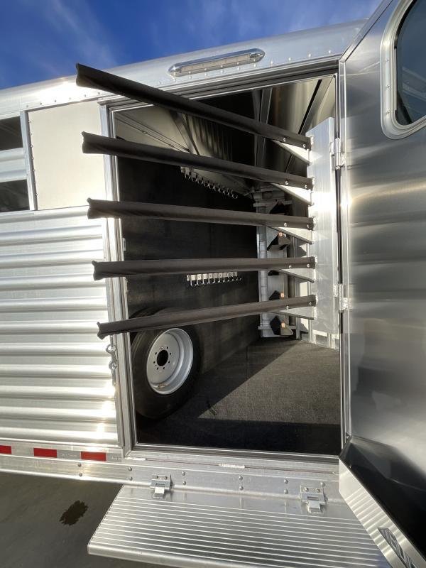 NEW 2024 Elite Trailers 5 Horse Stock Combo BP Horse Trailer image 22