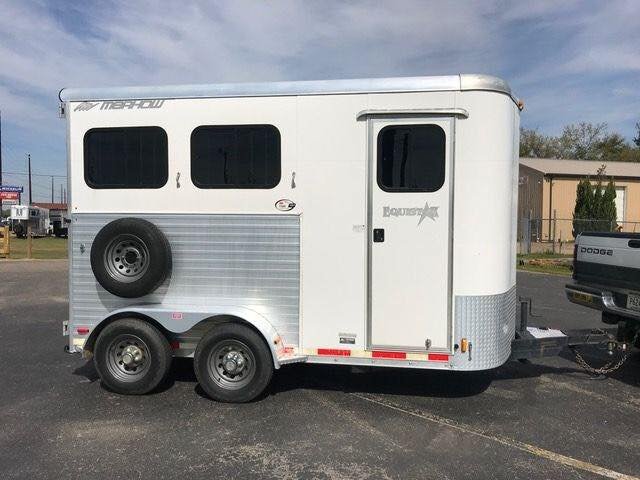 2010 Merhow 2 Horse Slant image 1