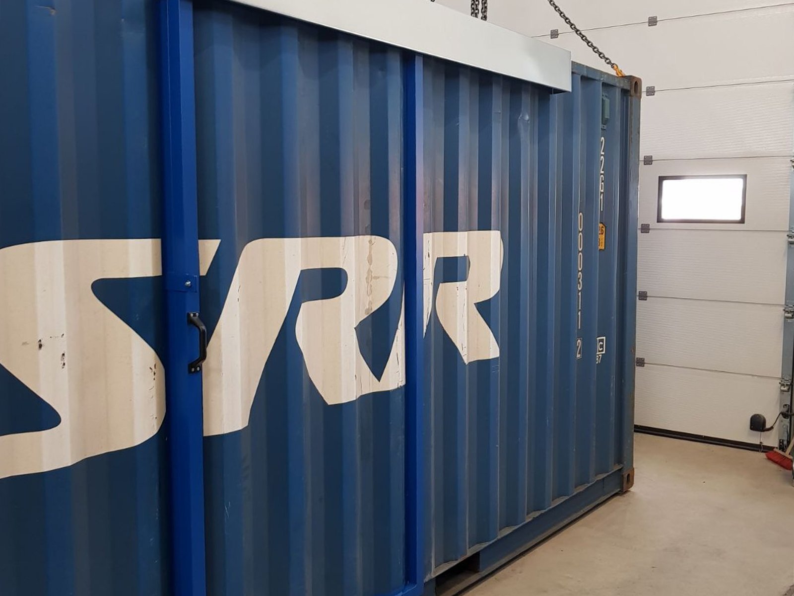 20ft Hi Cube Container (9′ 6″ high) suitable for IBC storage Sliding Door image 6