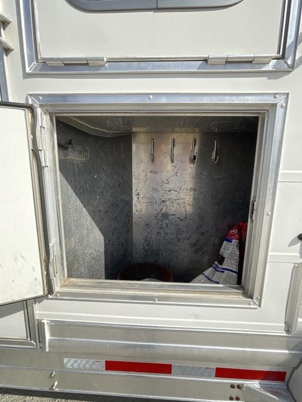 2008 4-Star Trailer 4 horse 12ft Outlaw LQ image 22