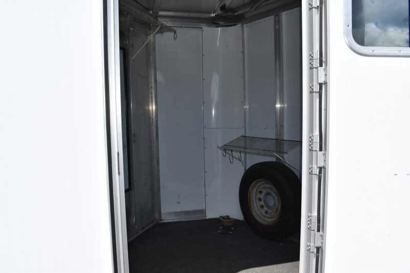 2002 Exiss SS20 2 Horse Trailer image 9