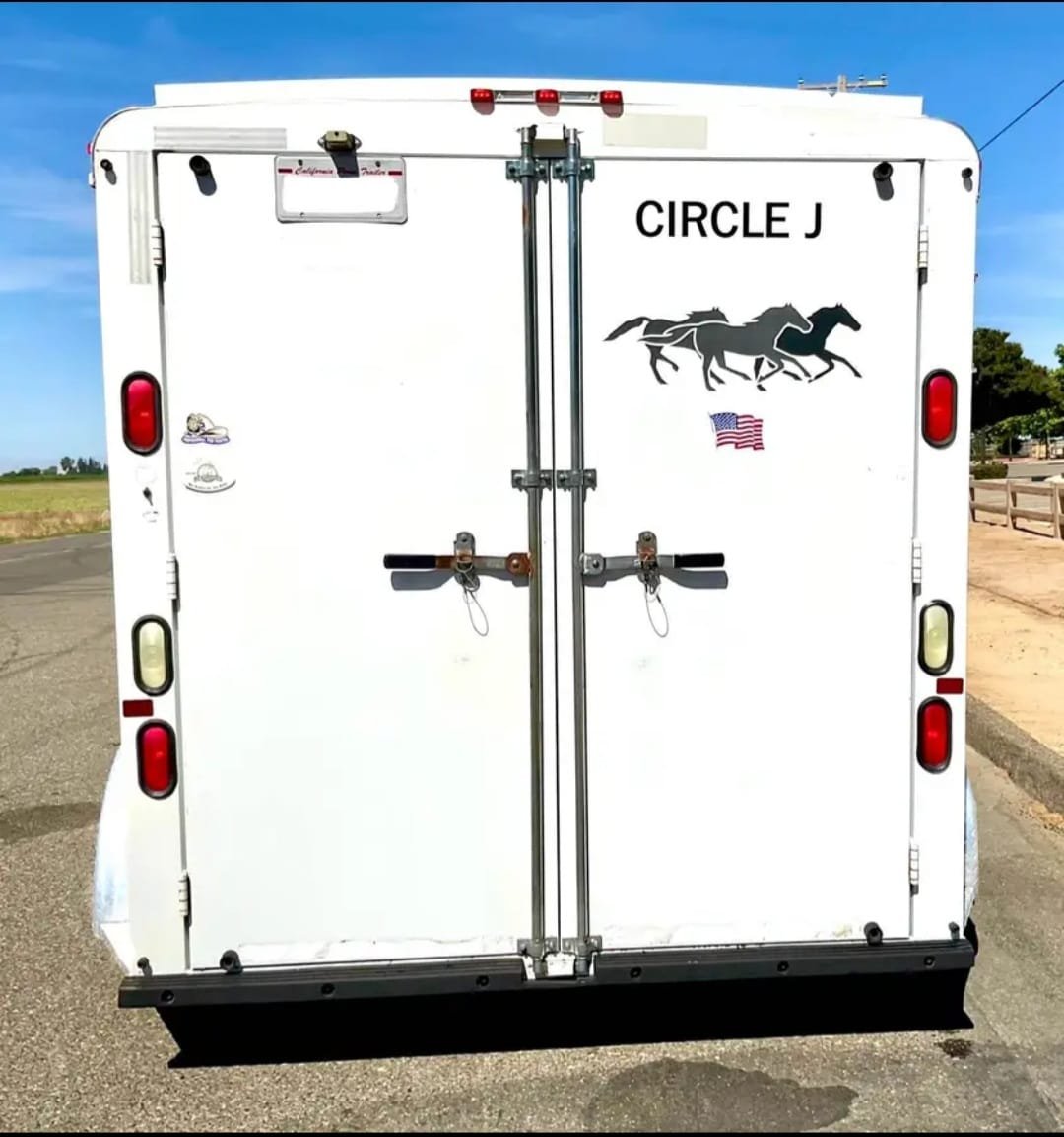 2007 Circle J 2 Horse Trailer Slant Load image 7