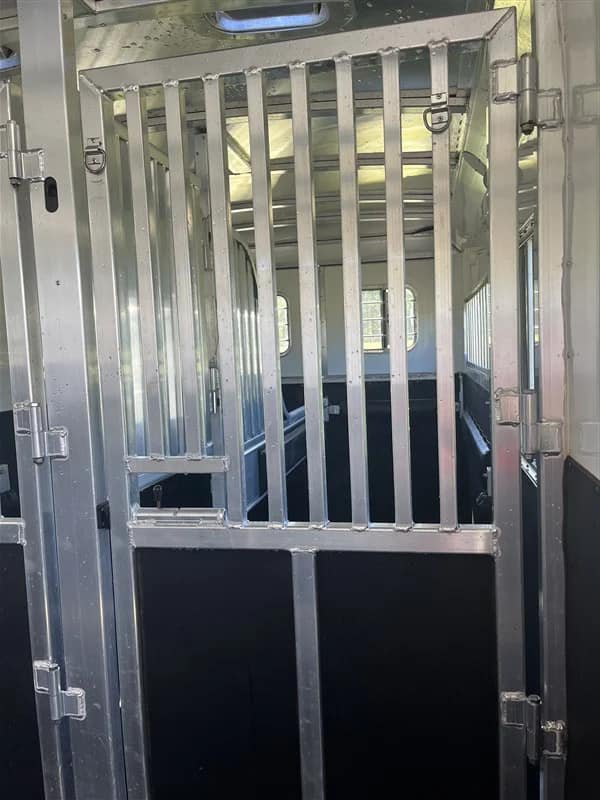 2019 4 Star 2+1 GN image 18