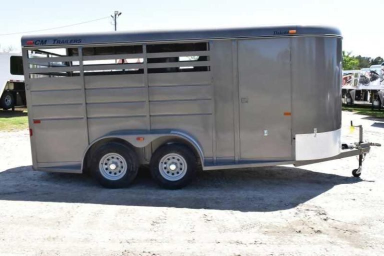 2017 CM 3HSLBP 3 Horse Trailer image 7