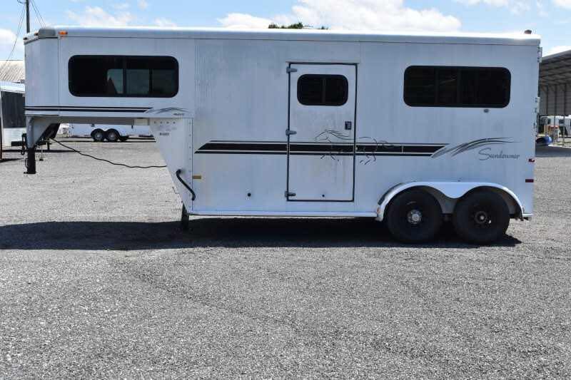 2000 Sundowner 7204GNST 2 Horse Trailer image 16