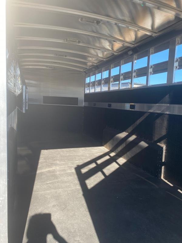 2021 Elite Trailers Slant Load 5 Horse Slant Load image 11