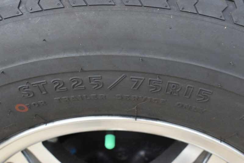 2018 Lakota 2HBPST 2 Horse Trailer image 19