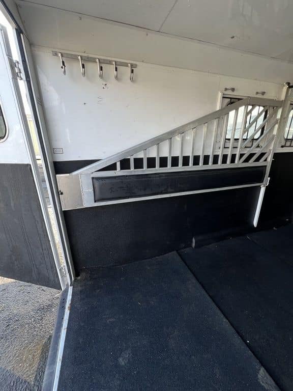 2020 Trails West Sierra Gooseneck 4 Horse image 23