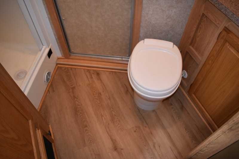 2007 American Spirit 8308LQ 3 Horse Trailer with 8′ Short Wall image 19