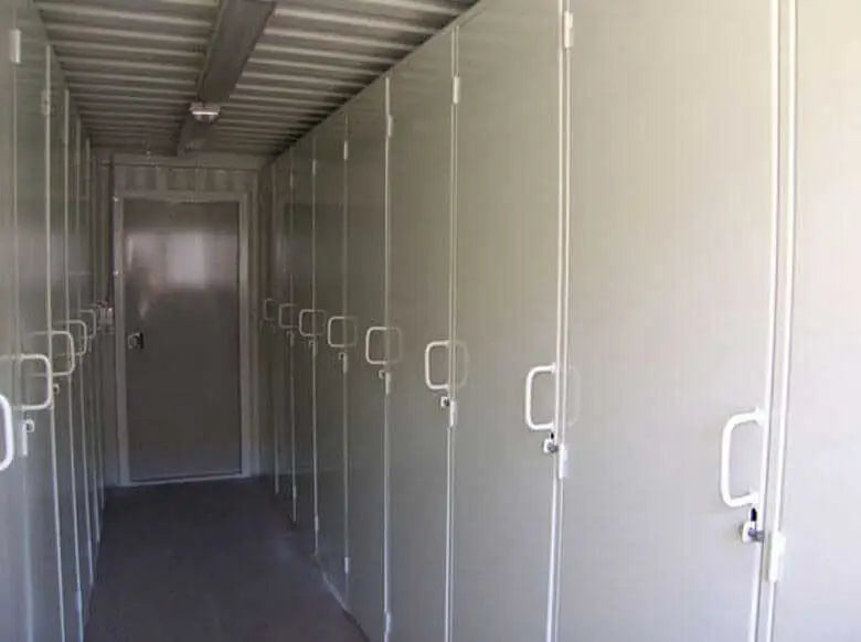 Change Rooms image 2