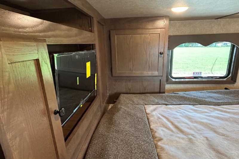 New 2024 Lakota 8313RKBGLQ Charger 3 Horse Trailer with 13′ Short Wall image 15